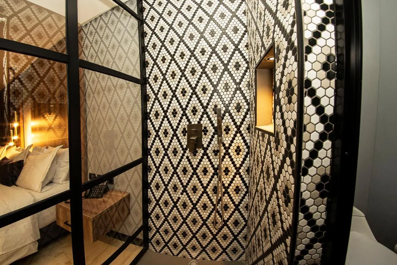Cavalta By Bernalo Hotels 메딜린