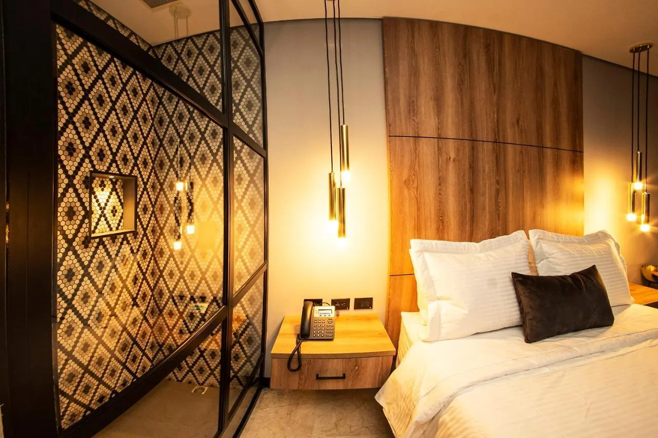 Cavalta By Bernalo Hotels 메딜린